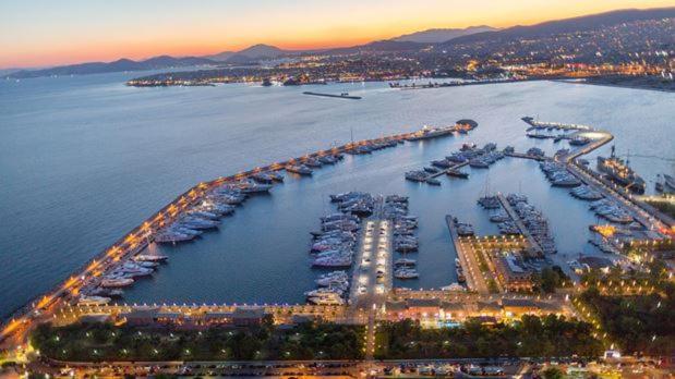 Seaside Apartment In Flisvos Marina Atina Dış mekan fotoğraf