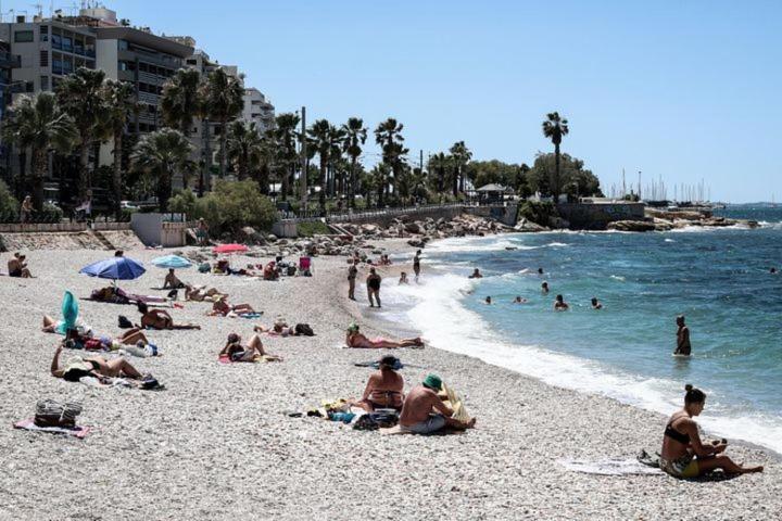 Seaside Apartment In Flisvos Marina Atina Dış mekan fotoğraf