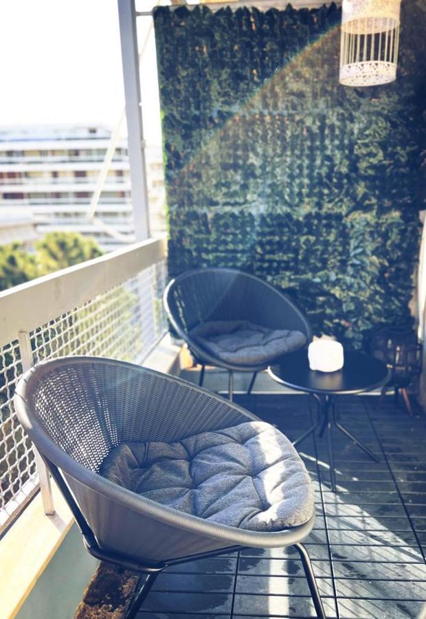 Seaside Apartment In Flisvos Marina Atina Dış mekan fotoğraf